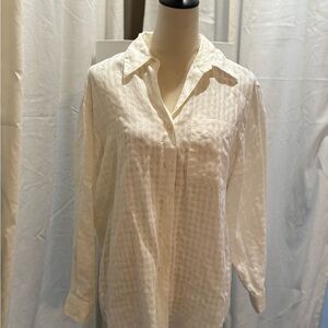 Liz Claiborne Cream Textured Button-Up Shirt